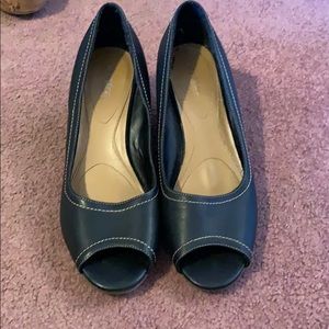 Women’s Size 10 Gently Used Black Wedges
